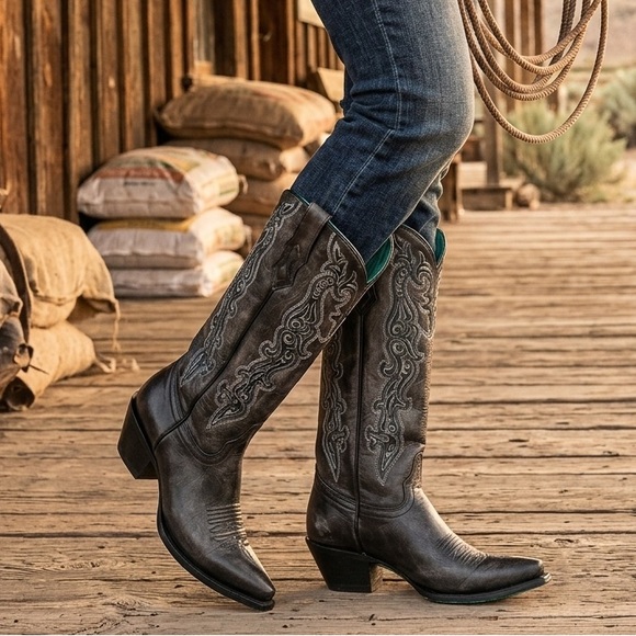Corral Shoes - Corral Dark Brown Heeled Boots with Embroidered Design